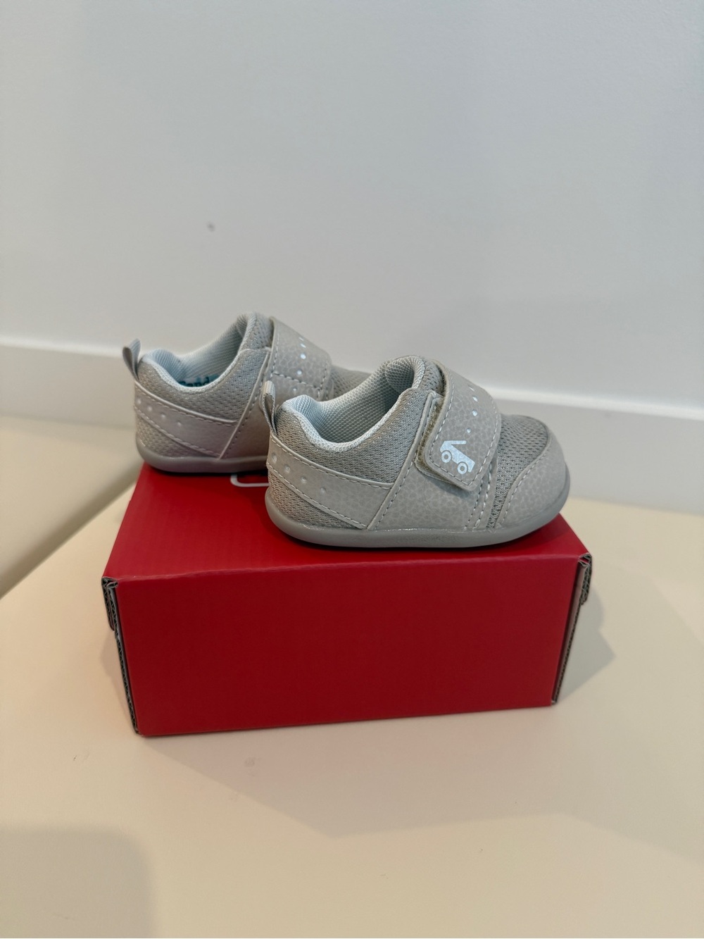 See Kai Run shoes - size 3